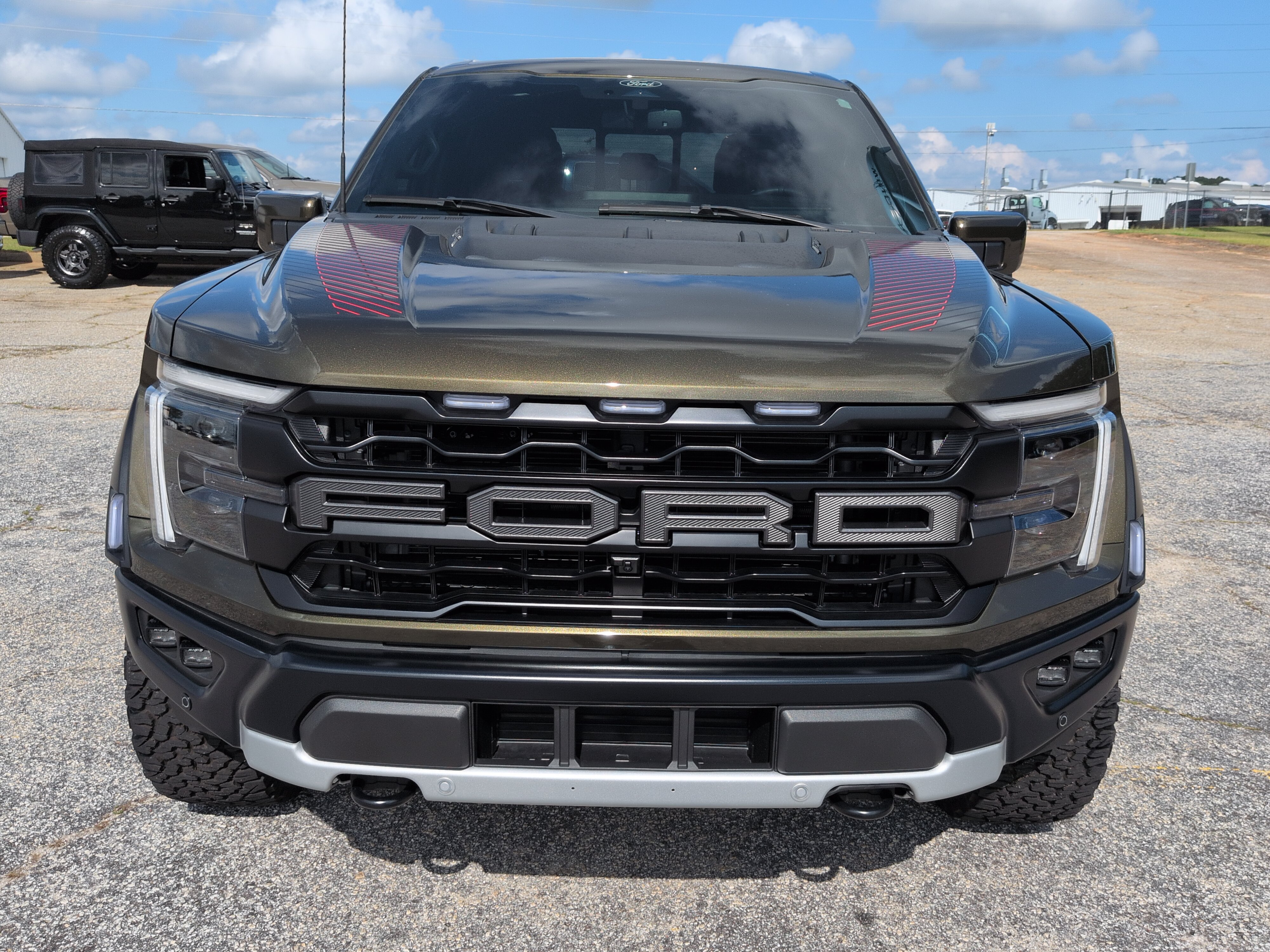 Used 2025 Ford F150 Raptor AWD/4WD image 7