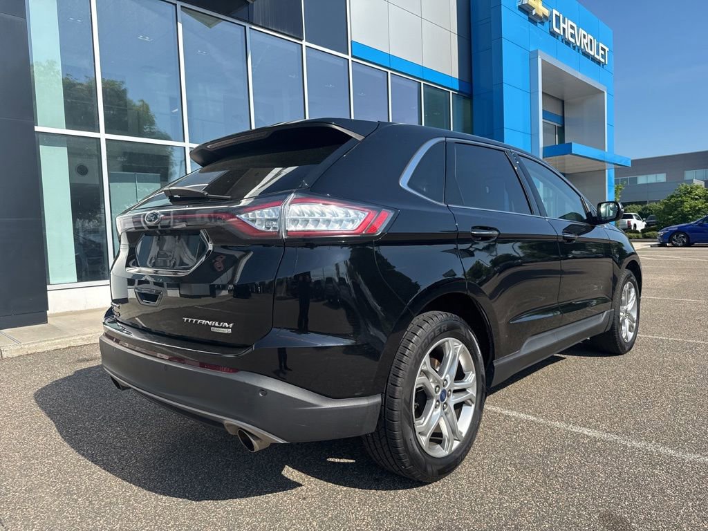 Used 2018 Ford Edge Titanium FWD image 10