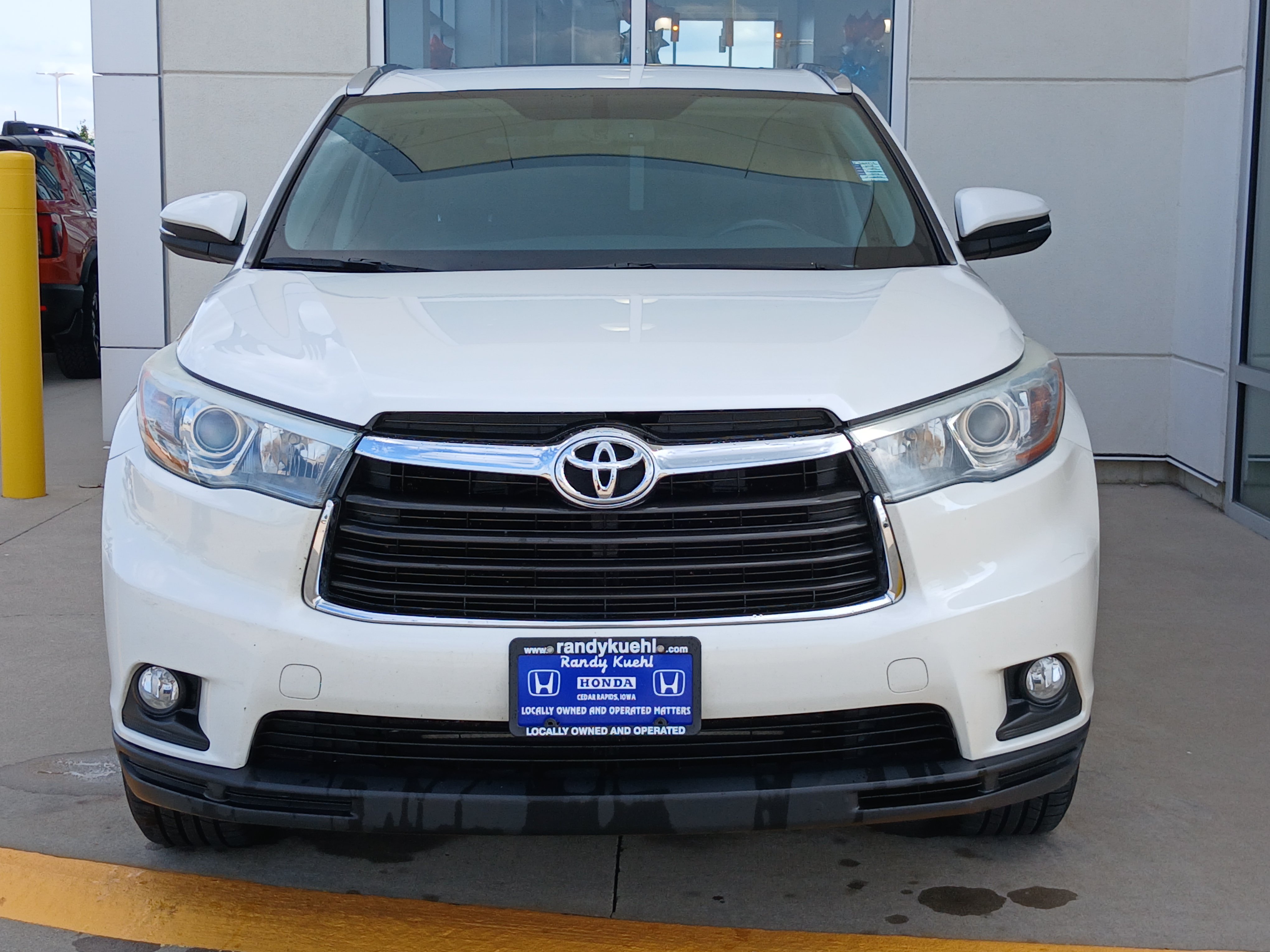 Used 2015 Toyota Highlander XLE AWD/4WD image 4