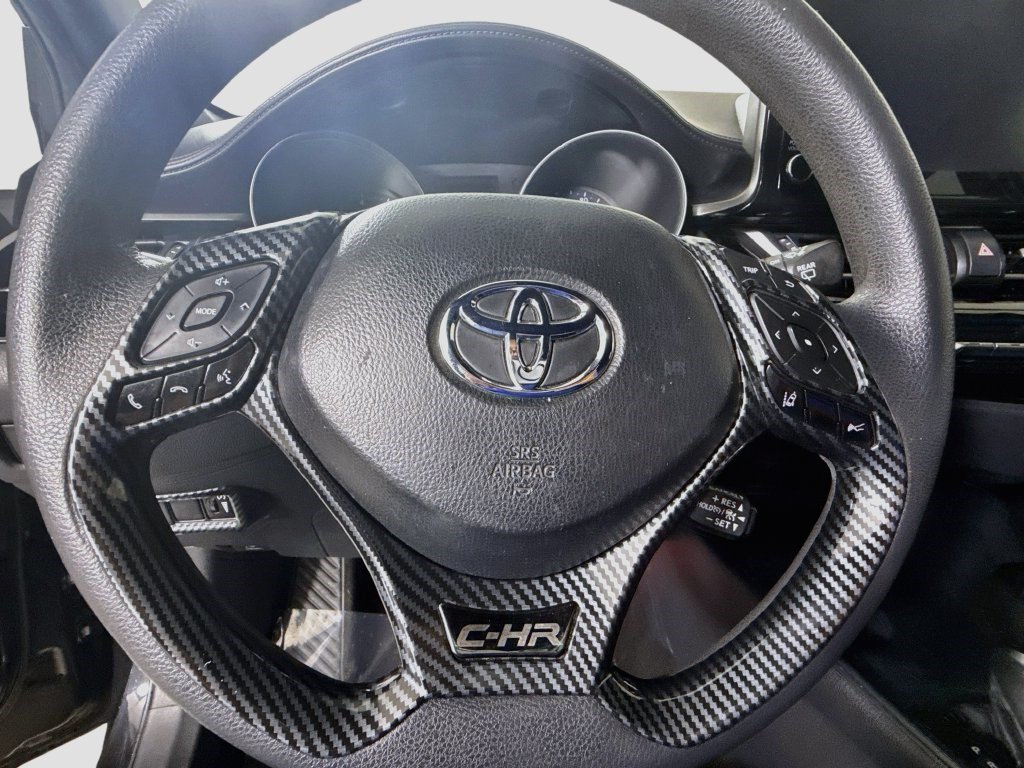 Used 2019 Toyota C-HR LE FWD image 12