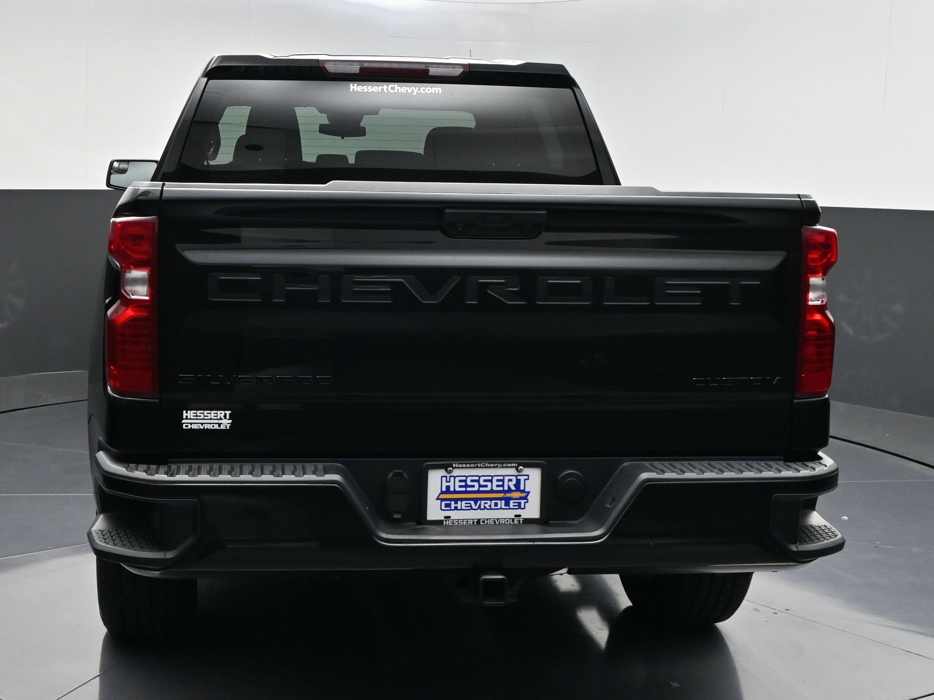 Used 2023 Chevrolet Silverado 1500 Custom w/ LPO, Dark Essentials Package AWD/4WD image 7