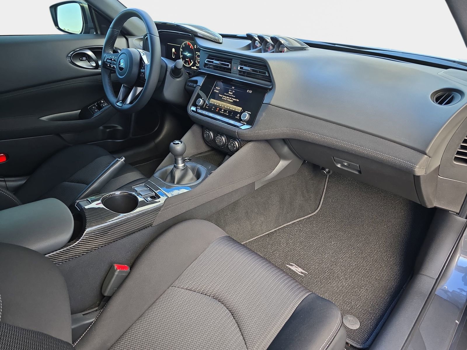 Used 2025 Nissan Z Sport w/ Floor Mat Package image 13
