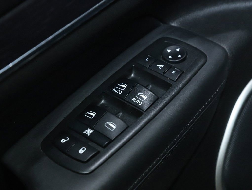 Used 2018 Jeep Grand Cherokee Summit image 17