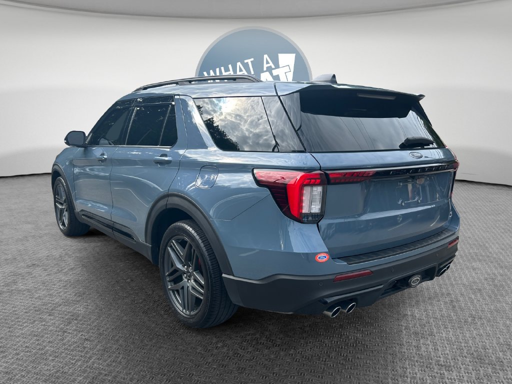 Used 2025 Ford Explorer ST AWD/4WD image 6