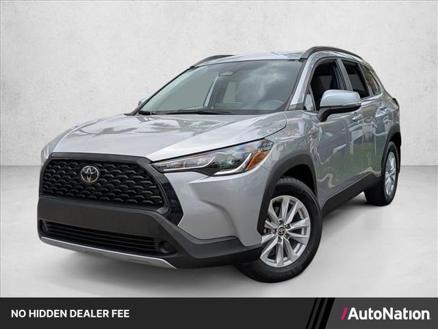 Used 2024 Toyota Corolla Cross LE FWD image 1