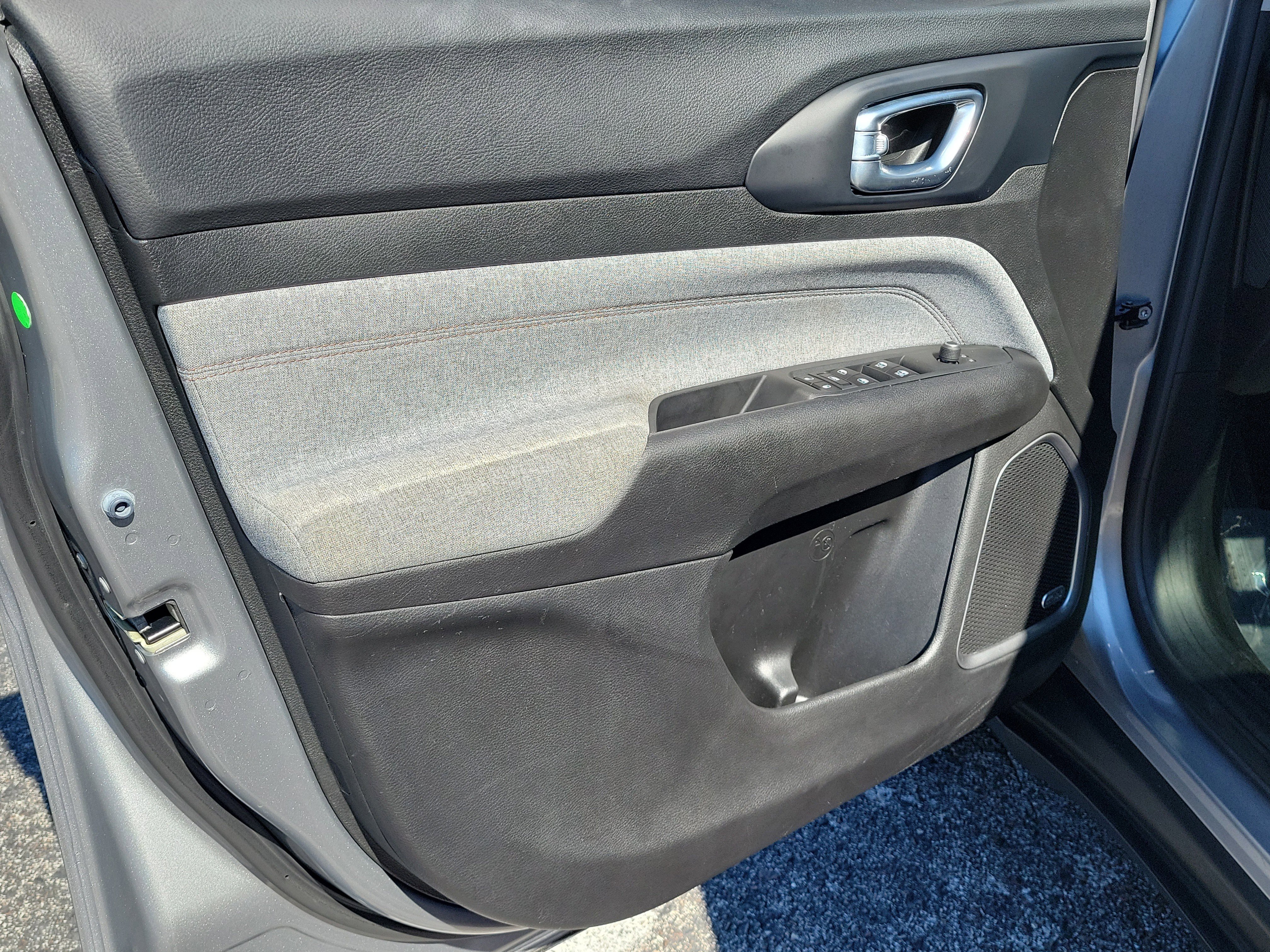 Used 2022 Jeep Compass Latitude w/ Sun and Sound Group image 10