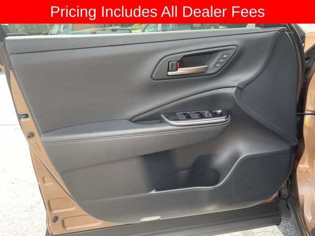 Used 2025 Toyota Crown Platinum AWD/4WD image 19