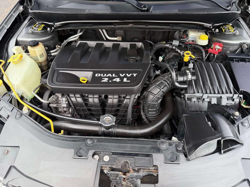 Used 2012 Chrysler 200 LX FWD image 17