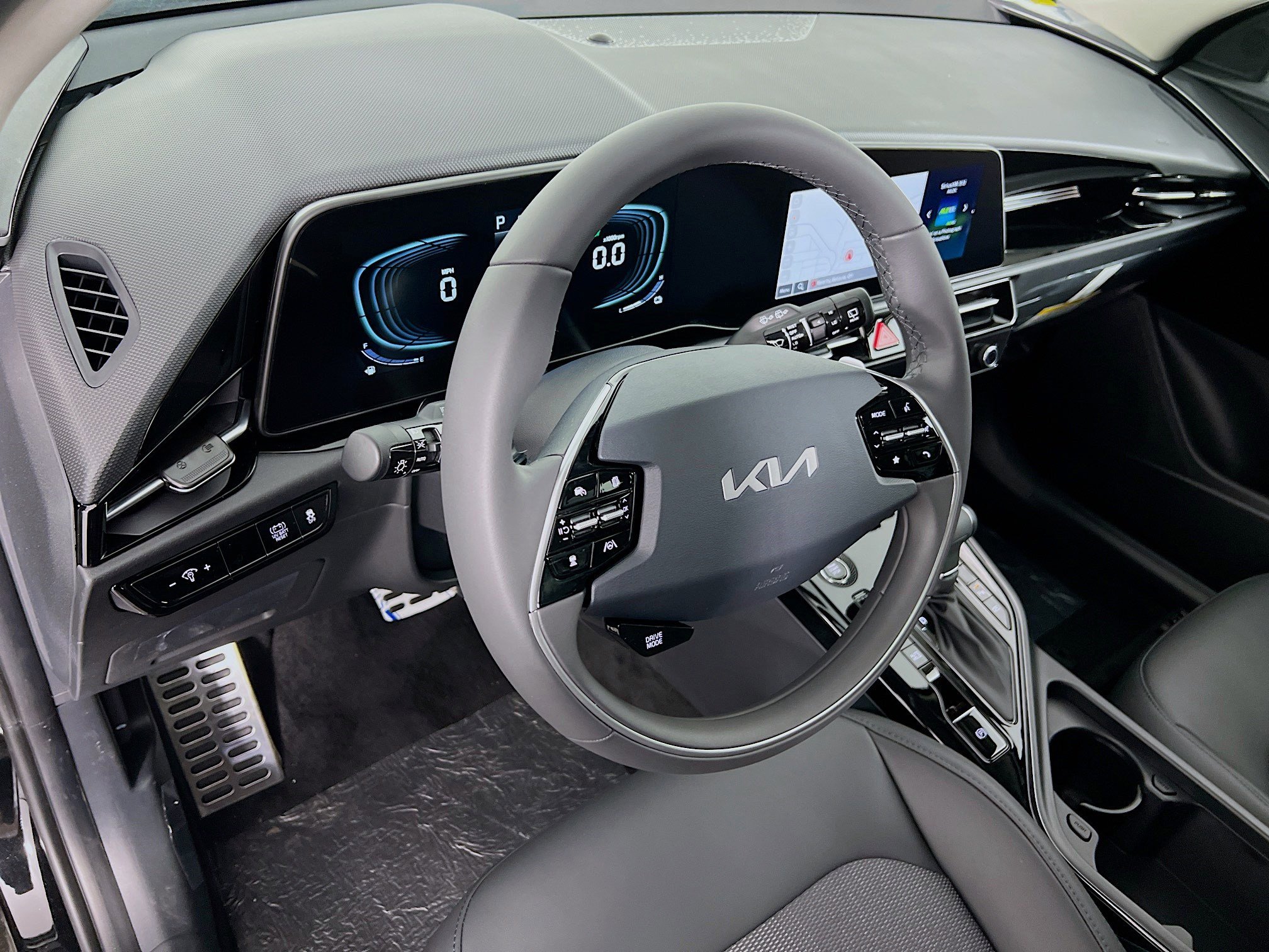 New 2025 Kia Niro EX Touring image 7