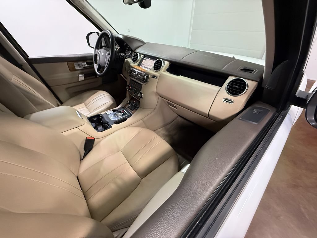 Used 2016 Land Rover LR4 HSE AWD/4WD image 61