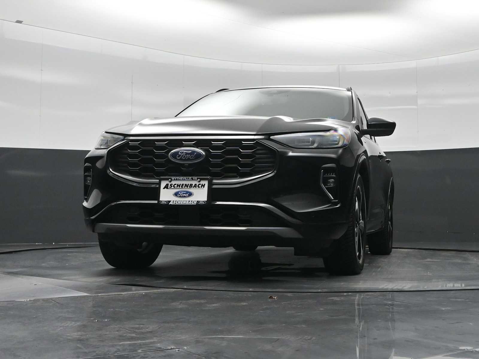 Used 2023 Ford Escape ST-Line Elite w/ Premium Technology Package AWD/4WD image 30