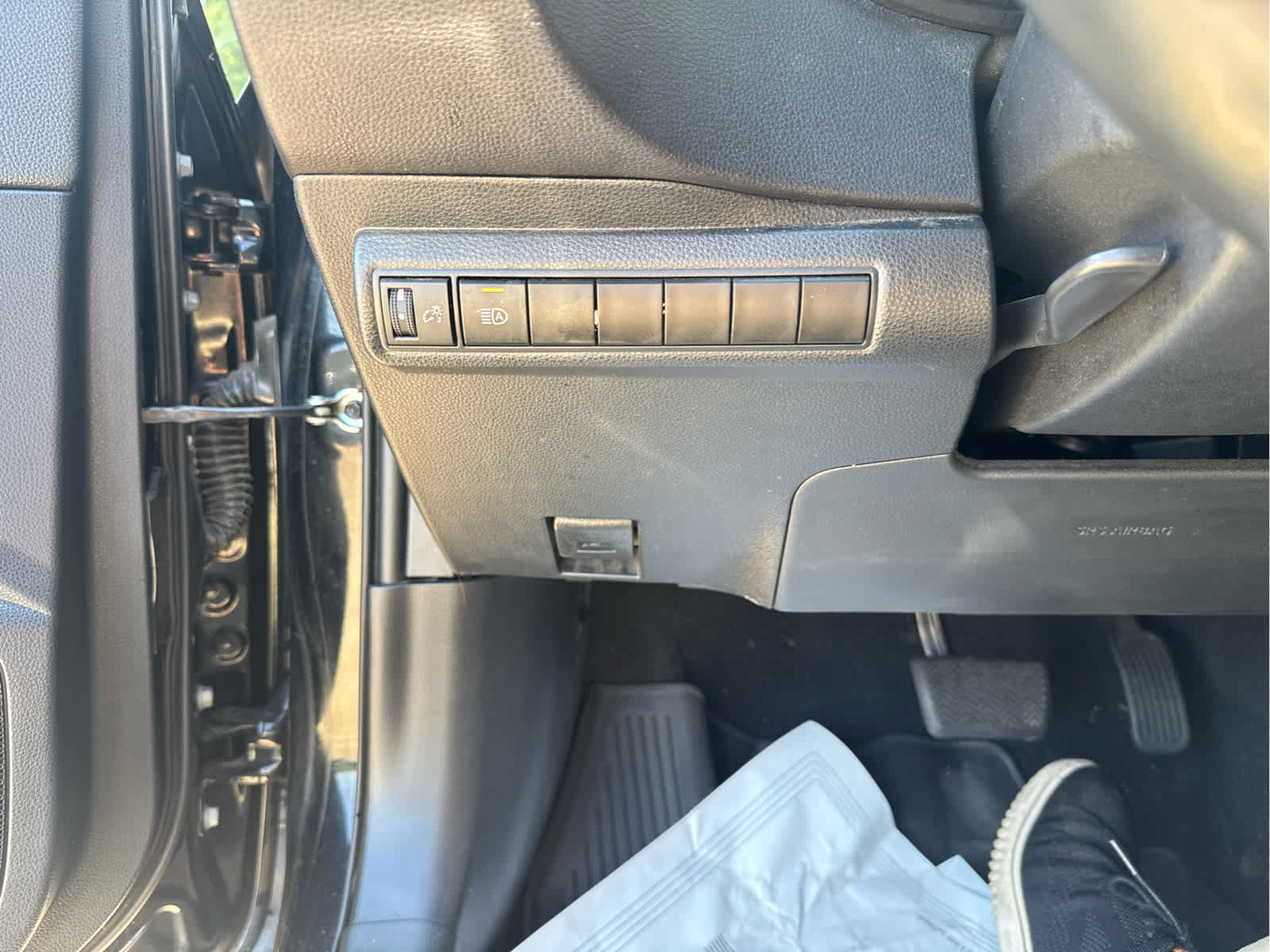 Used 2024 Toyota Corolla Sedan w/ SE Convenience Package FWD image 22