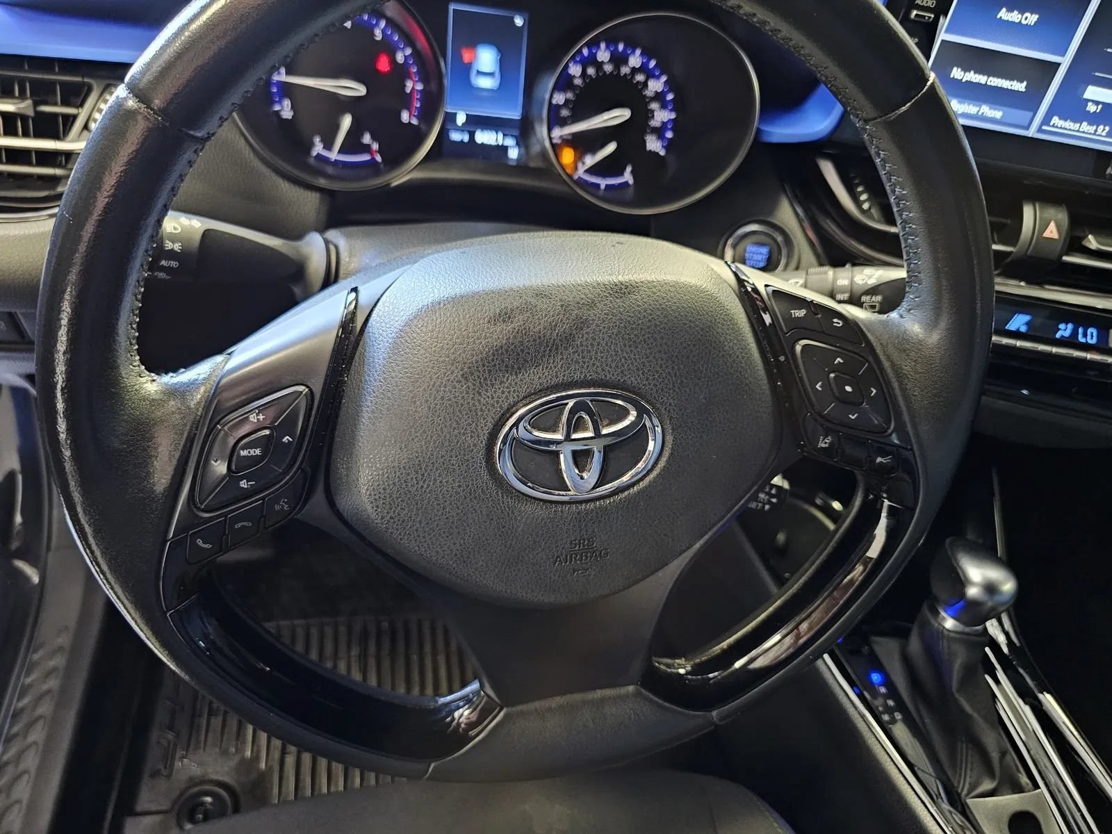 Used 2022 Toyota C-HR XLE FWD image 16