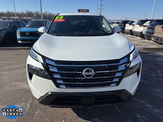 Certified 2025 Nissan Rogue SV image 2