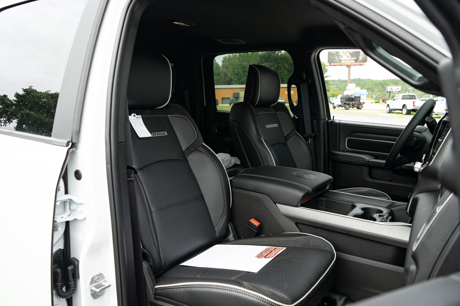 New 2026 RAM 4500 4x4 Crew Cab DRW w/ Laramie Trim Package image 46