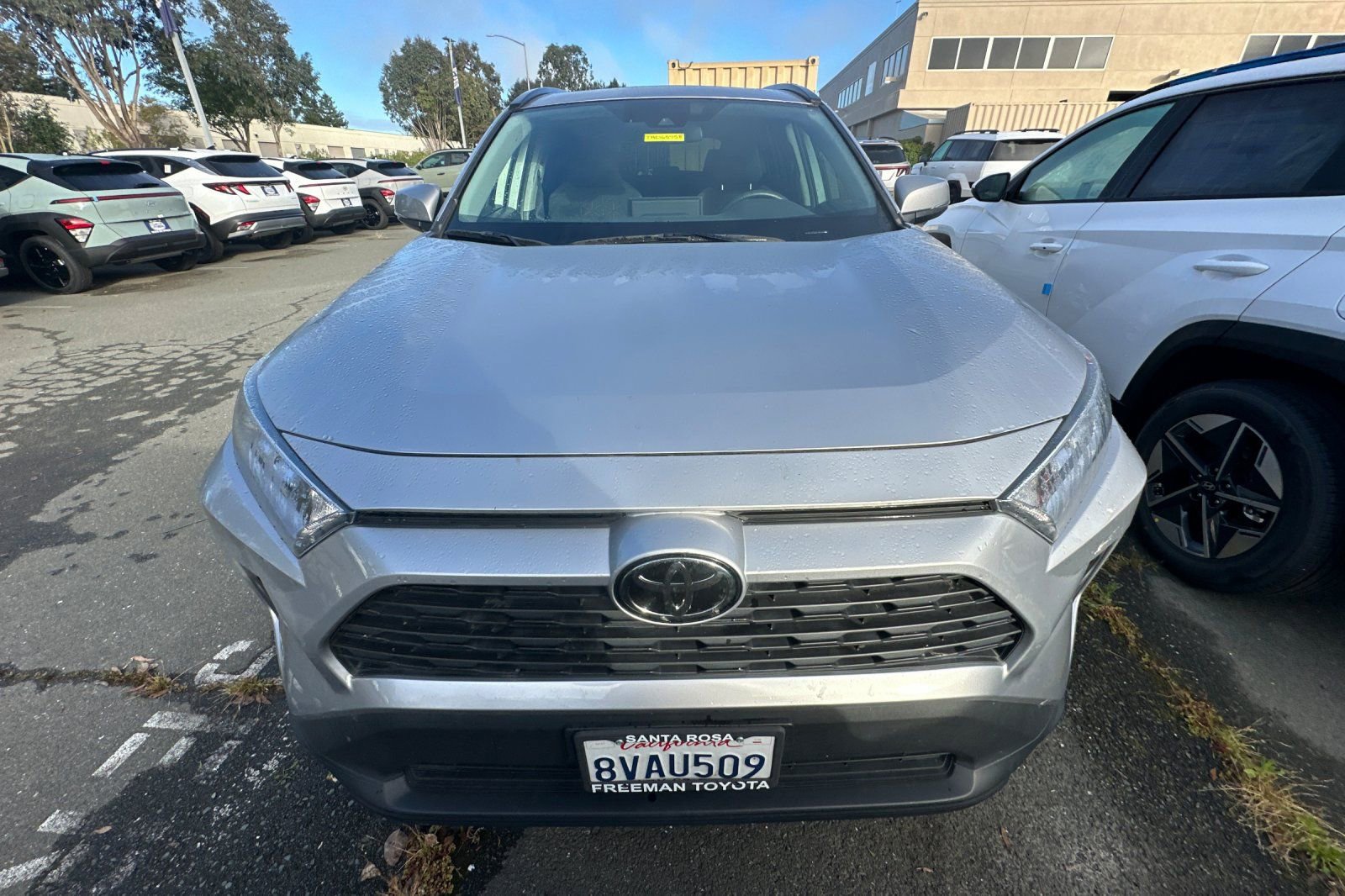 Used 2021 Toyota RAV4 XLE w/ Convenience Package image 3