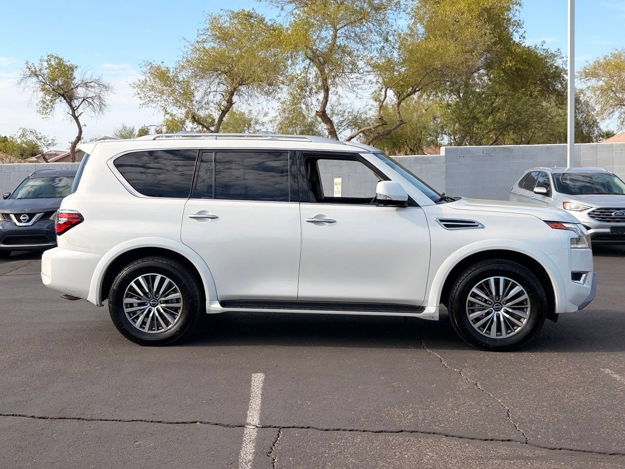 Used 2024 Nissan Armada SL w/ Captain's Chairs Package RWD image 7