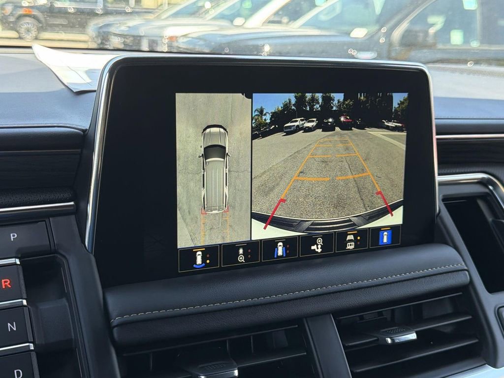 Used 2023 GMC Yukon XL SLT w/ SLT Premium Package AWD/4WD image 14