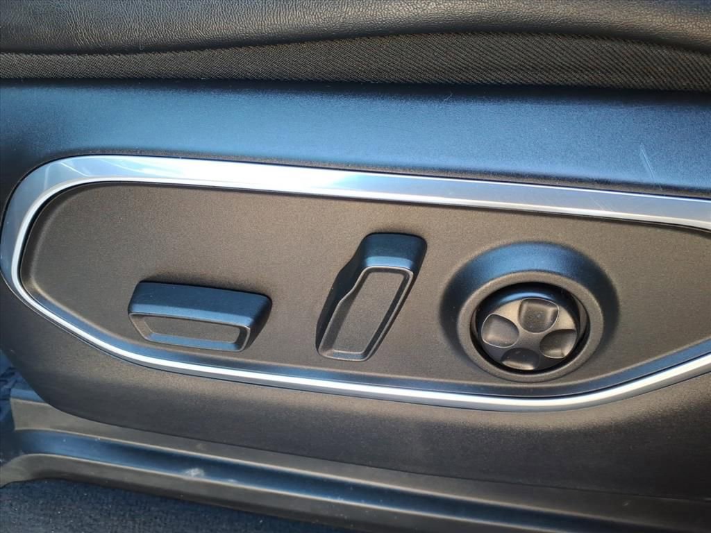 Used 2024 Jeep Wagoneer L Series III w/ Flexible Seating Group image 20