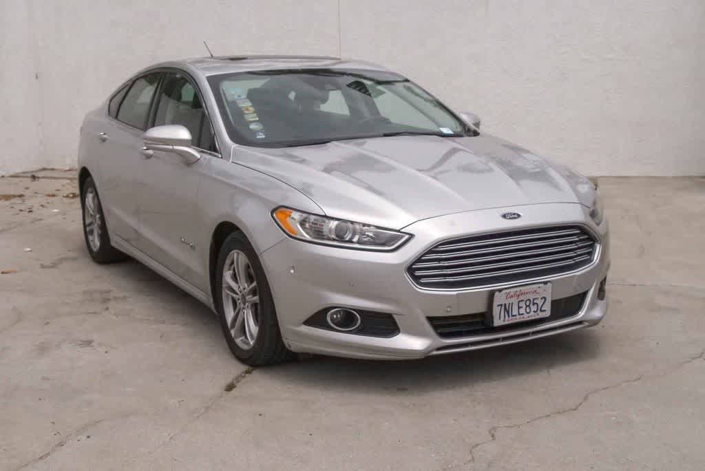 Used 2016 Ford Fusion Titanium FWD image 3