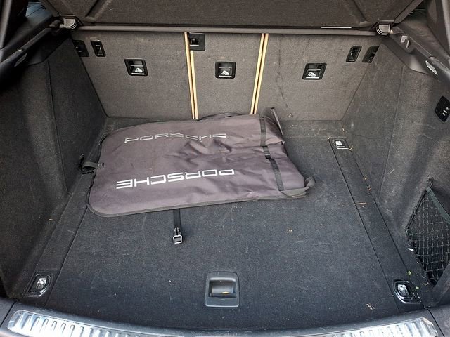 Certified 2023 Porsche Macan Turbo image 32