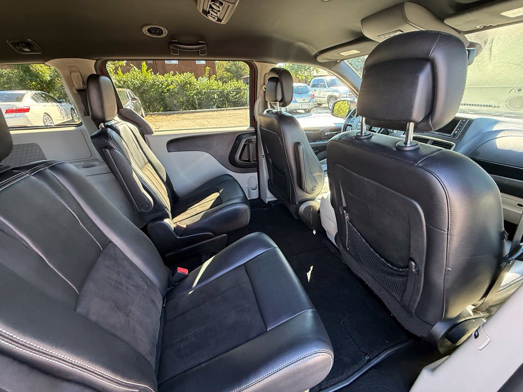 Used 2019 Dodge Grand Caravan SXT FWD image 32
