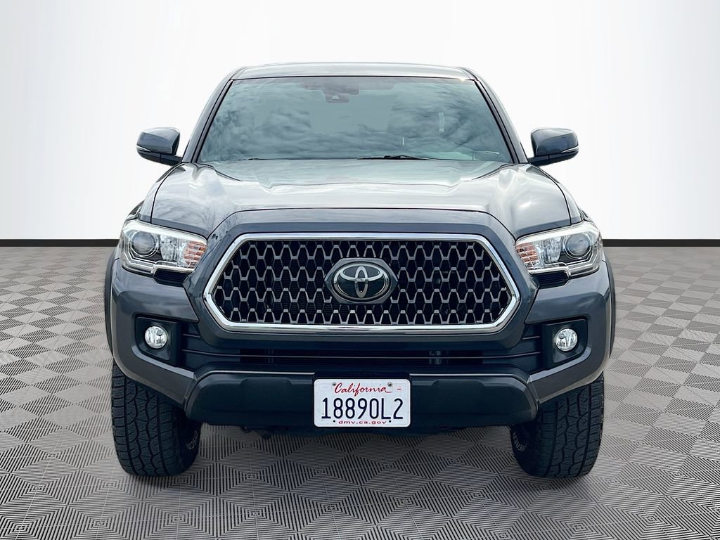 Used 2018 Toyota Tacoma TRD Off-Road w/ Technology Package AWD/4WD image 2