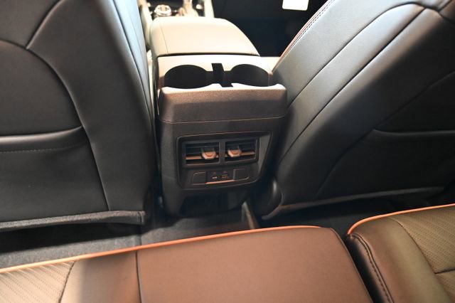 New 2026 GMC Canyon AT4 w/ Technology Plus Package AWD/4WD image 31