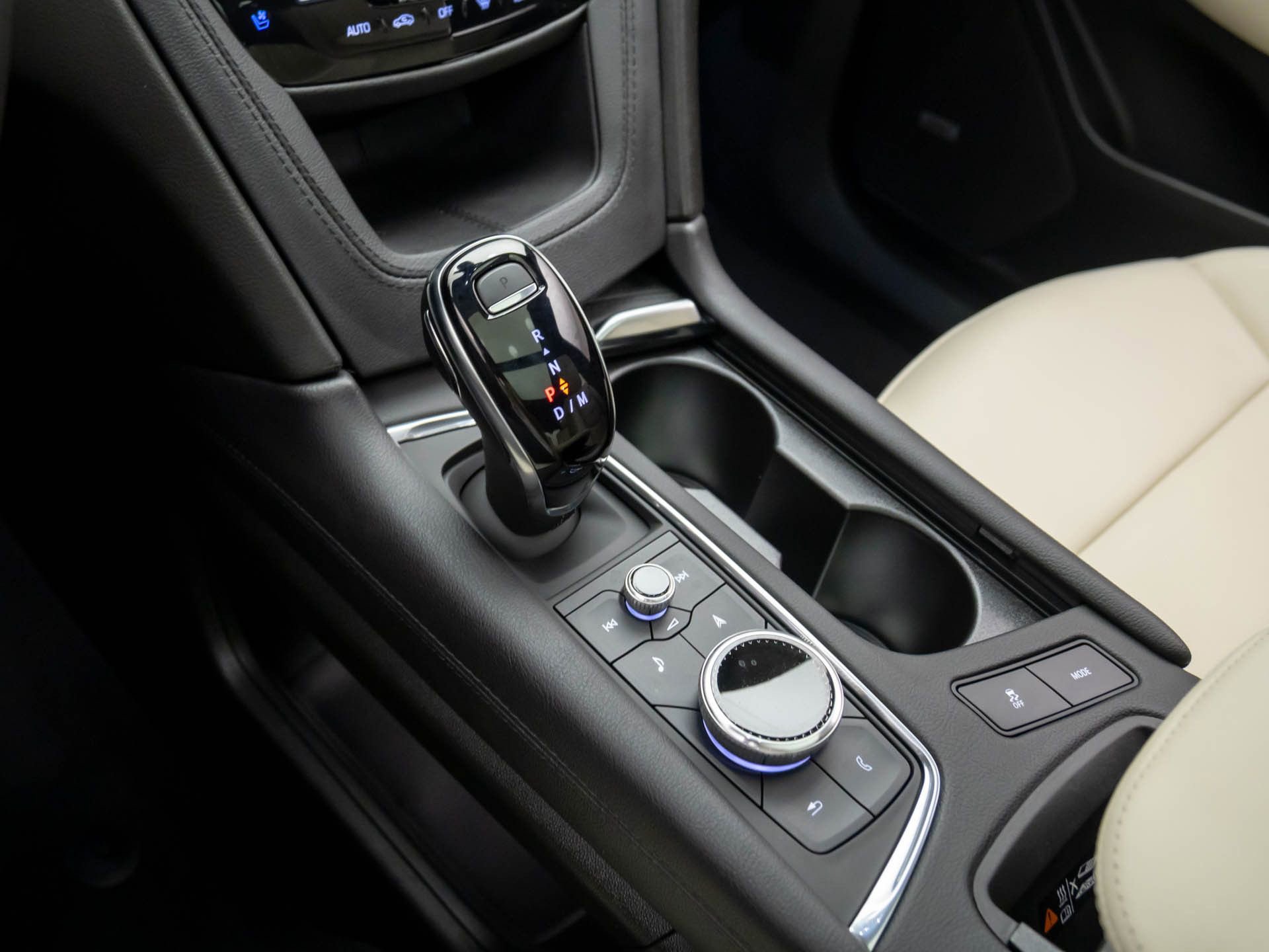 New 2025 Cadillac XT6 Sport image 12