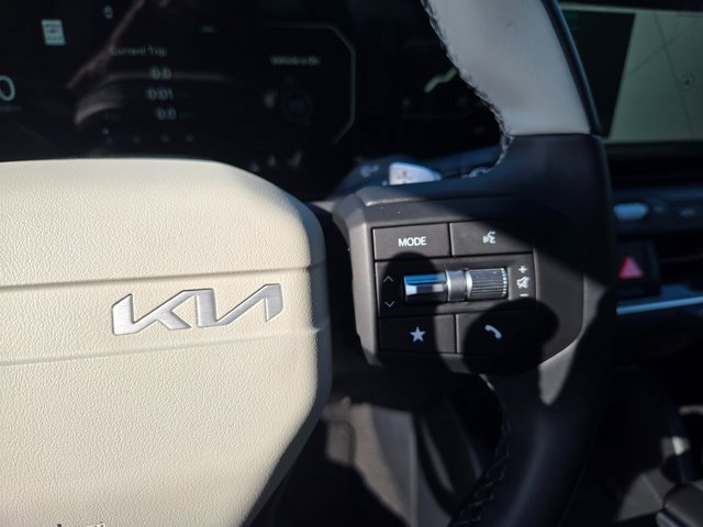 New 2025 Kia K4 GT-Line Turbo image 16