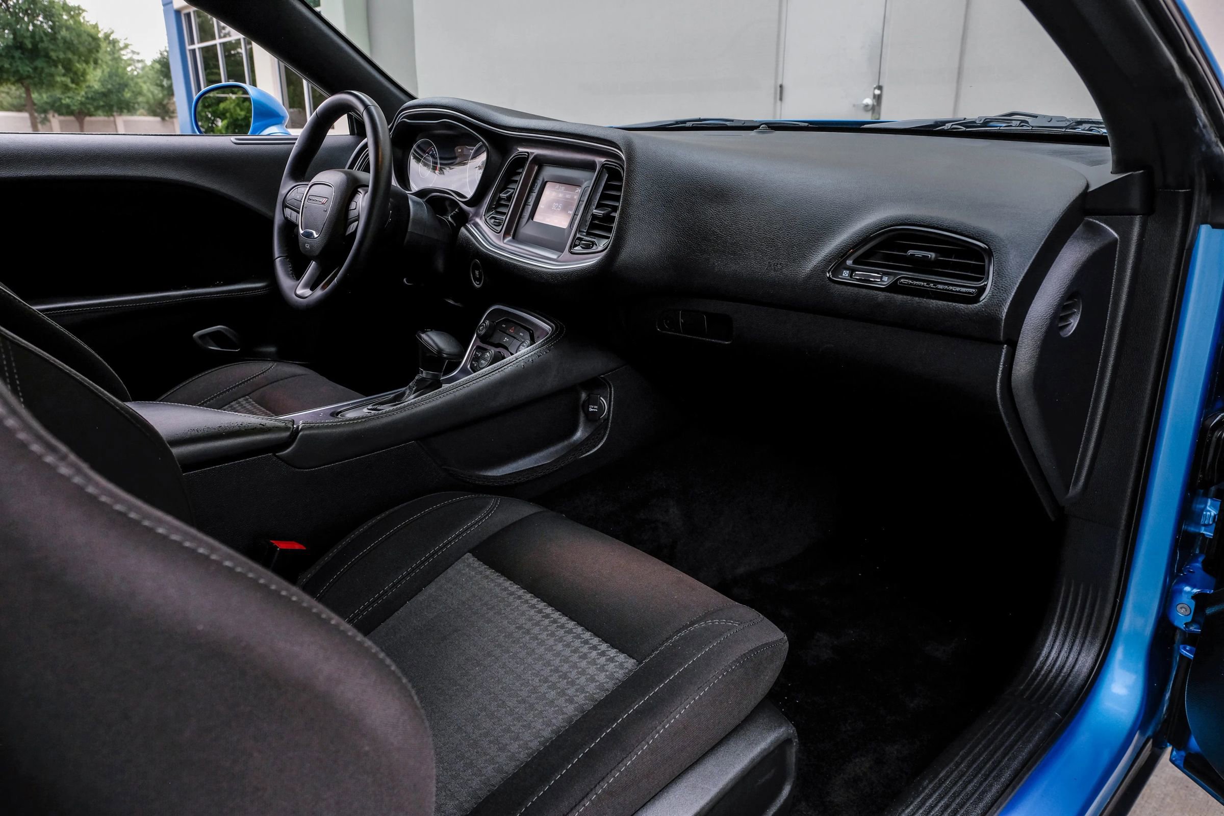 Used 2015 Dodge Challenger R/T w/ Quick Order Package 28B R/T RWD image 17