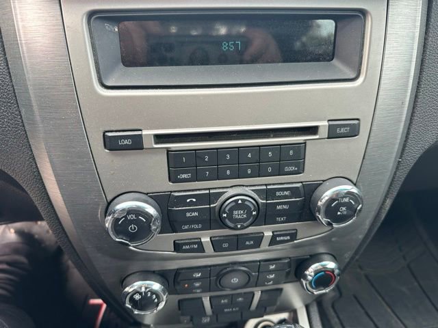 Used 2015 Ford Fusion SE FWD image 13