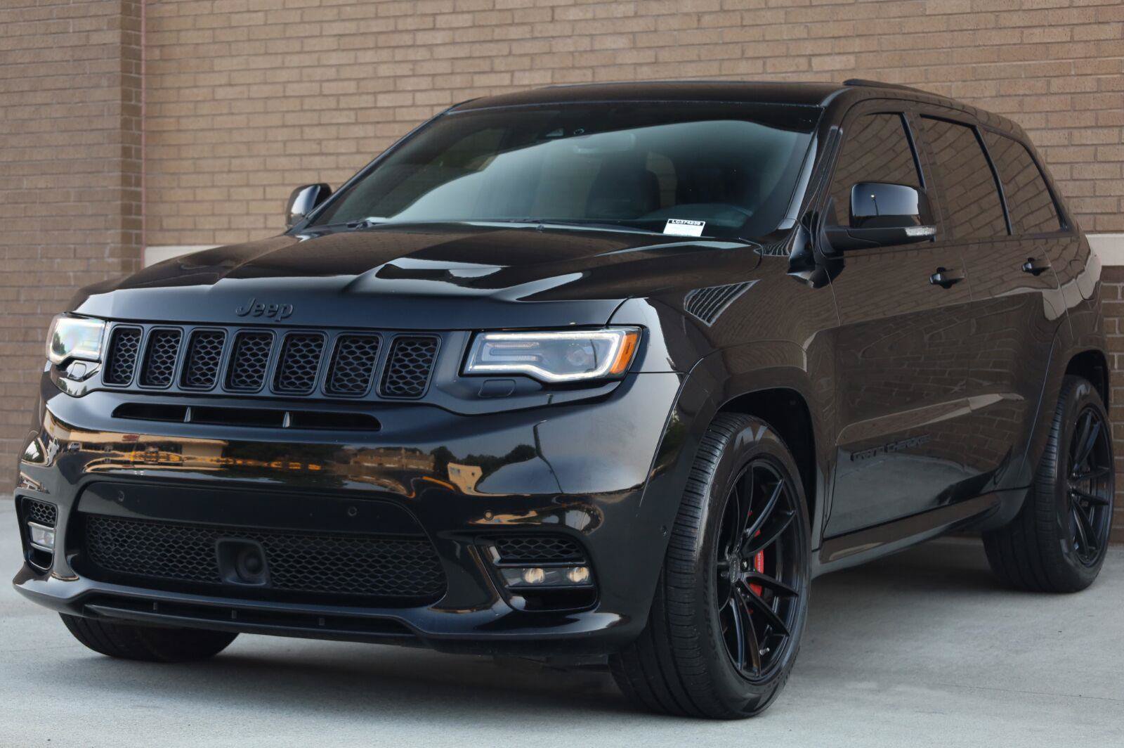 Used 2020 Jeep Grand Cherokee SRT AWD/4WD image 6