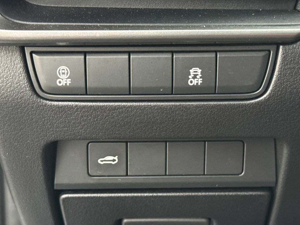 Used 2021 MAZDA MAZDA3 Sedan image 43