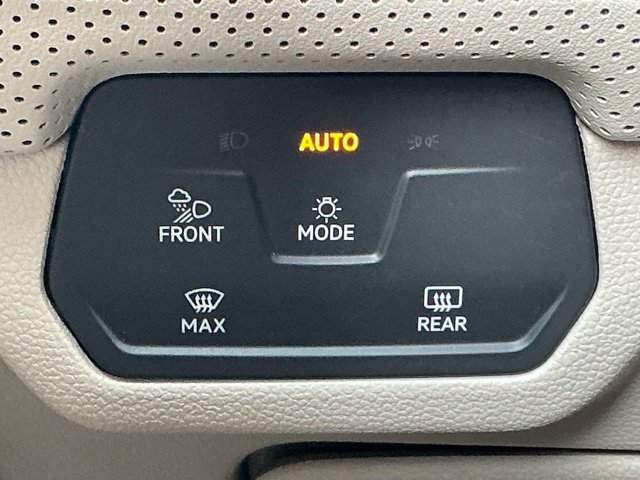 Certified 2024 Volkswagen Atlas SEL Premium R-Line AWD/4WD image 36
