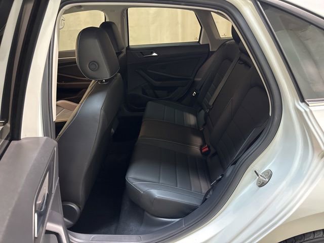 Certified 2024 Volkswagen Jetta SE image 29