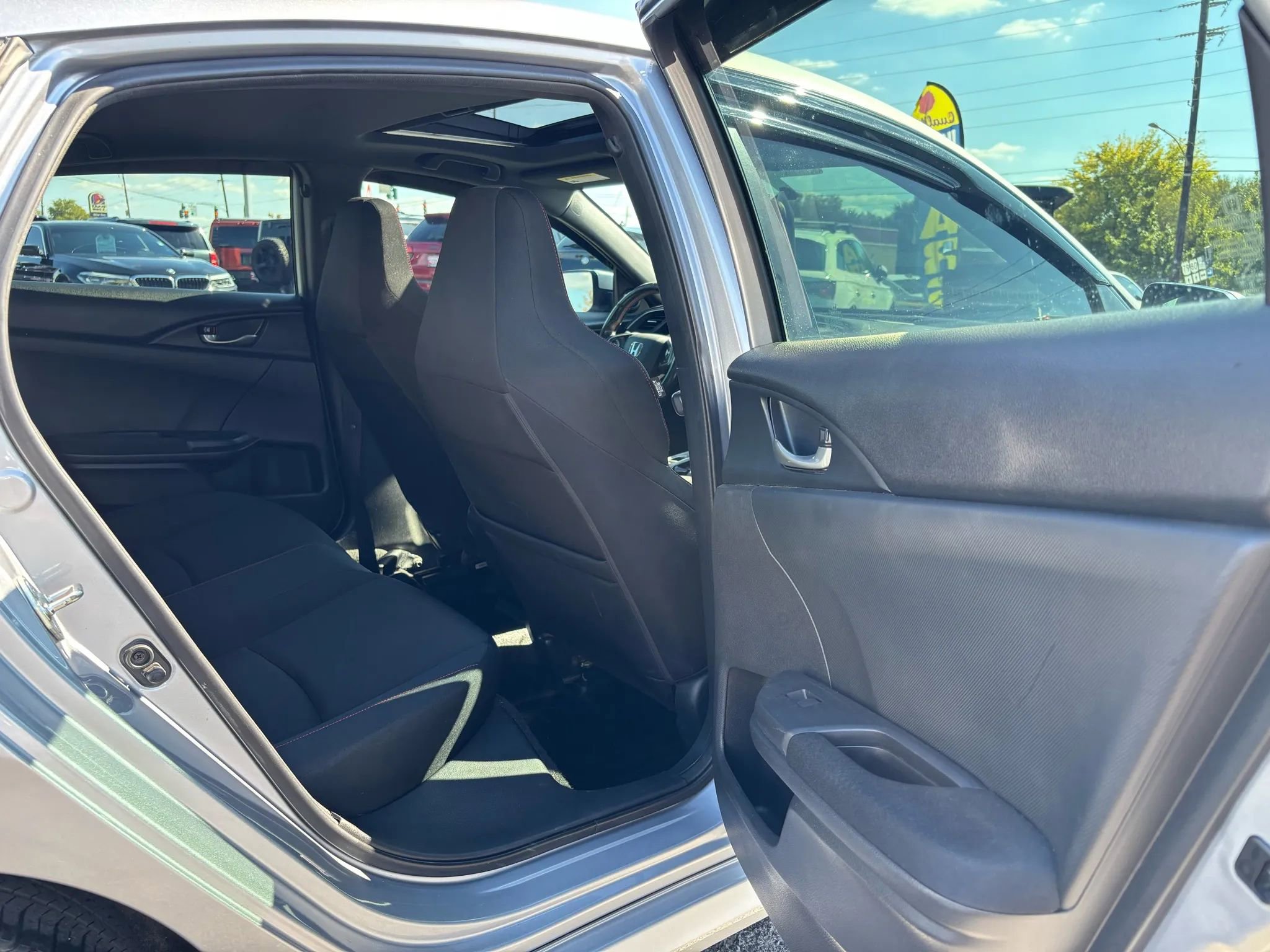 Used 2018 Honda Civic Si image 9