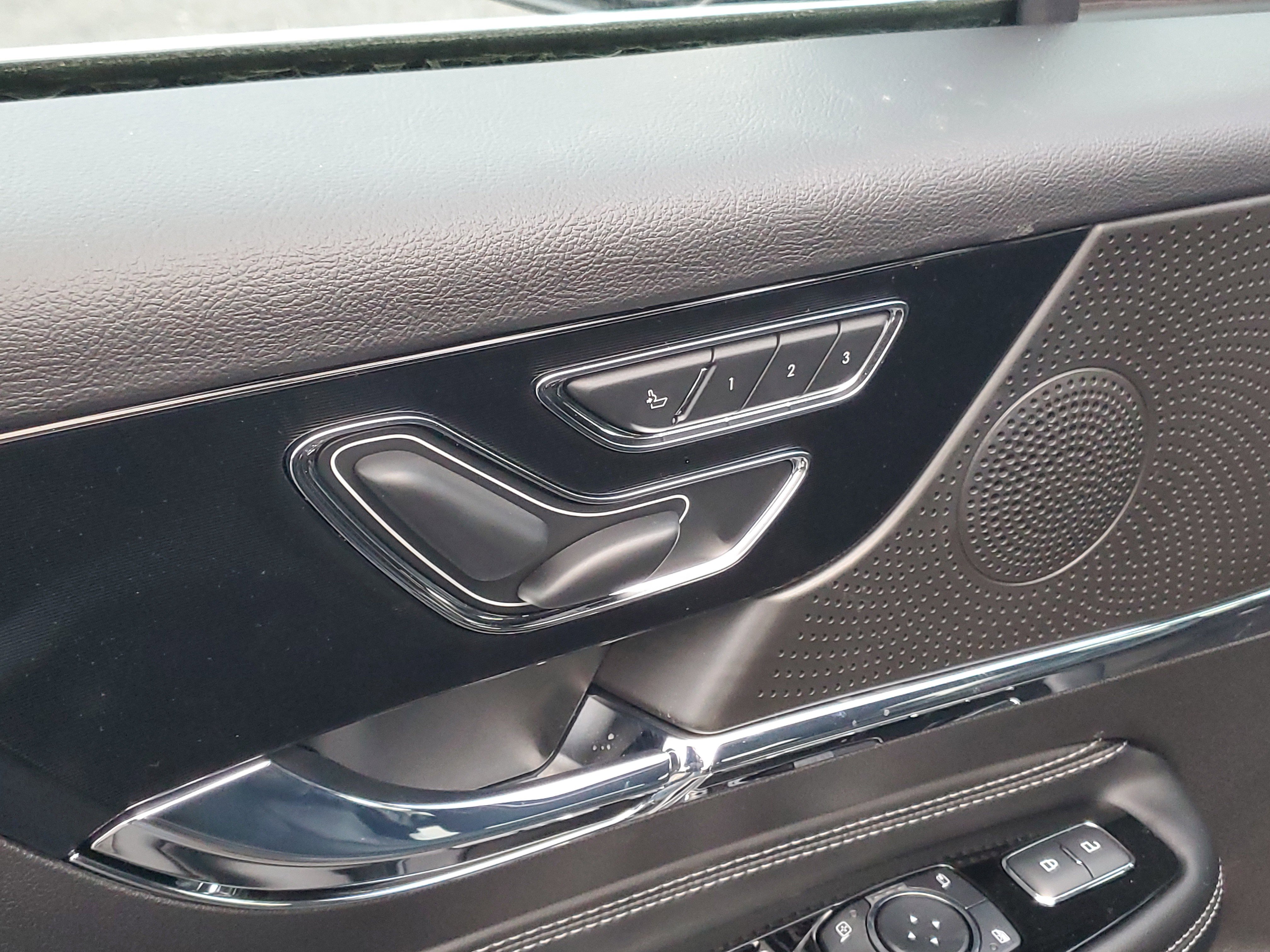 New 2026 Lincoln Corsair Premiere image 9