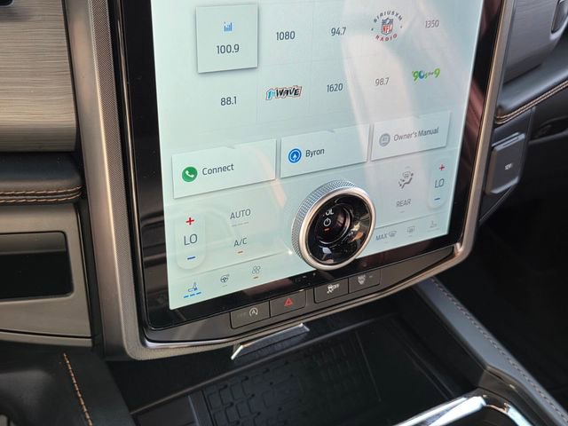 Used 2023 Ford Expedition Platinum image 19