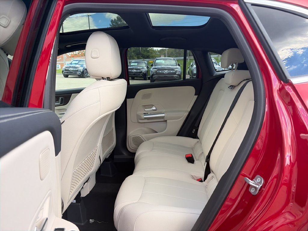 New 2026 Mercedes-Benz GLA 250 4MATIC image 24