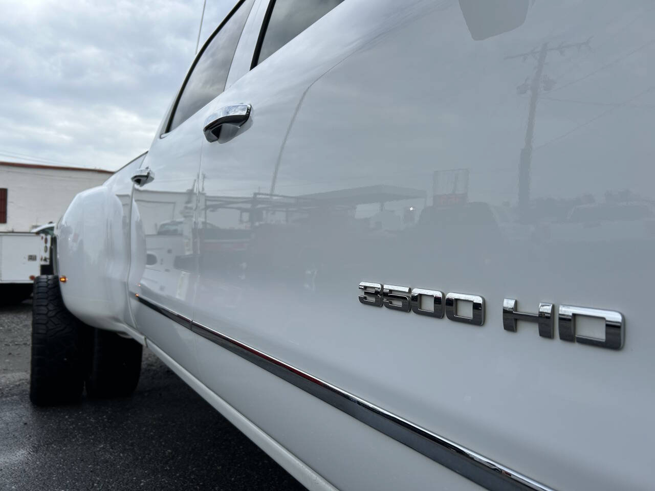 Used 2015 GMC Sierra 3500 SLT w/ Duramax Plus Package AWD/4WD image 14