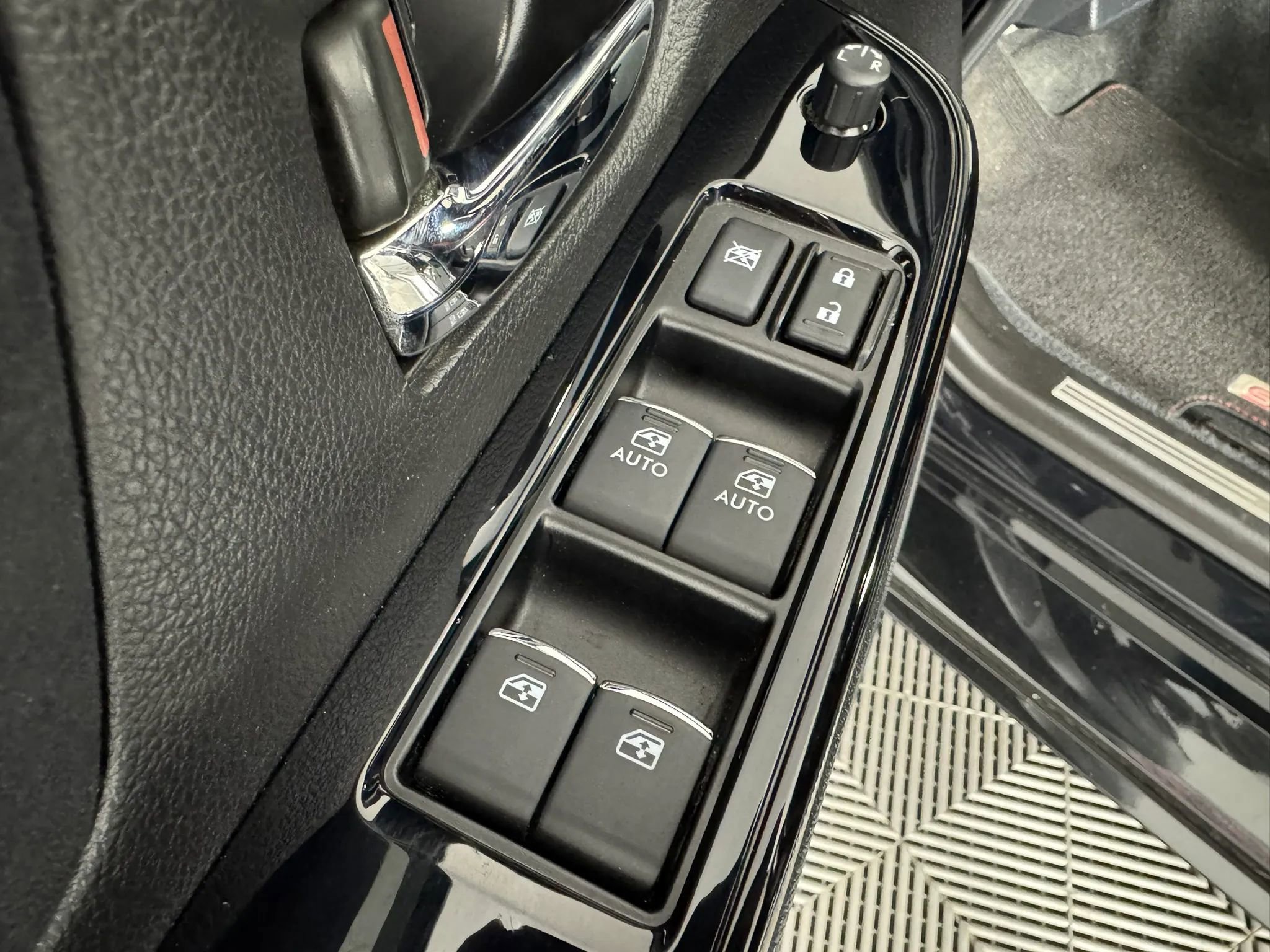 Used 2020 Subaru WRX STI AWD/4WD image 36