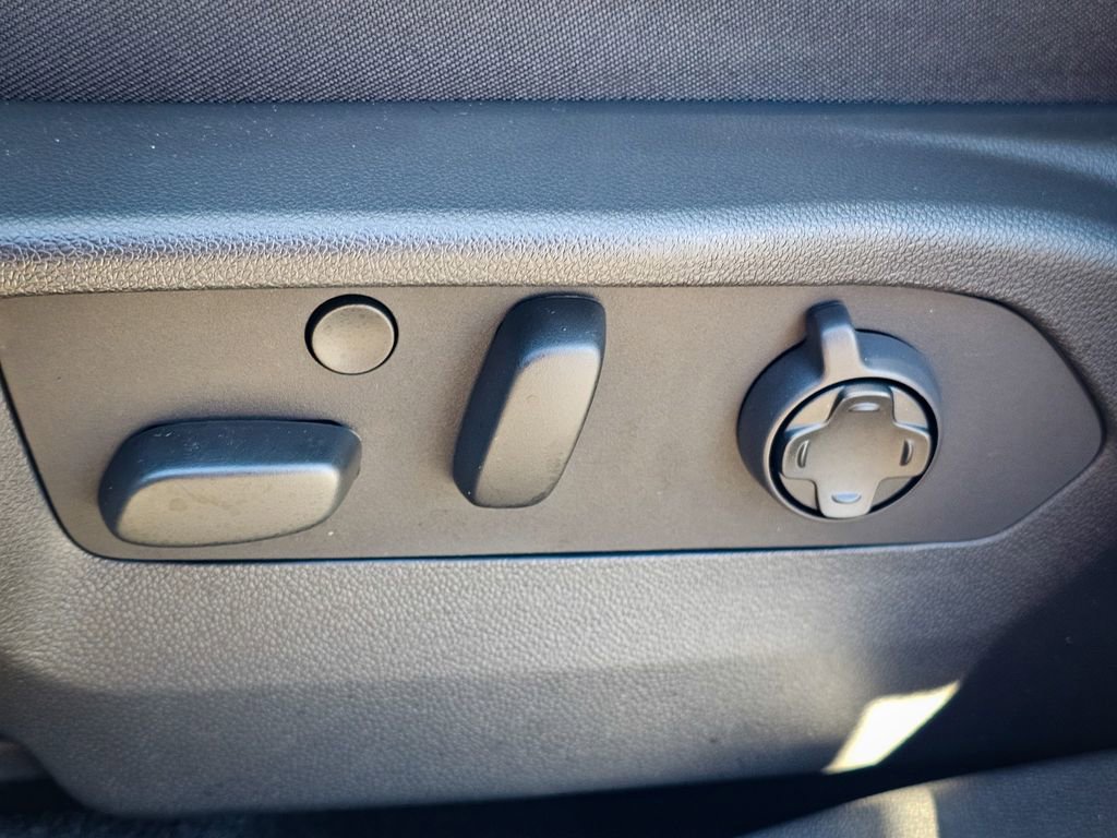 New 2026 Buick Envision Avenir image 17