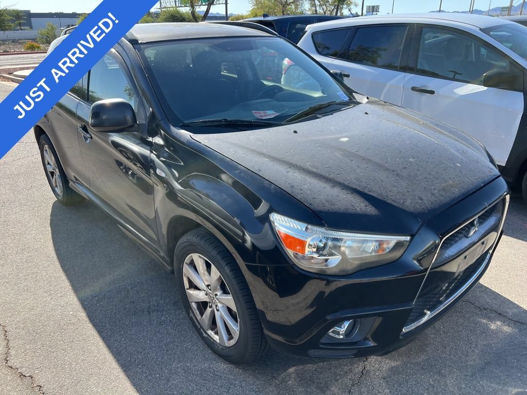 Used 2012 Mitsubishi Outlander Sport SE FWD image 2