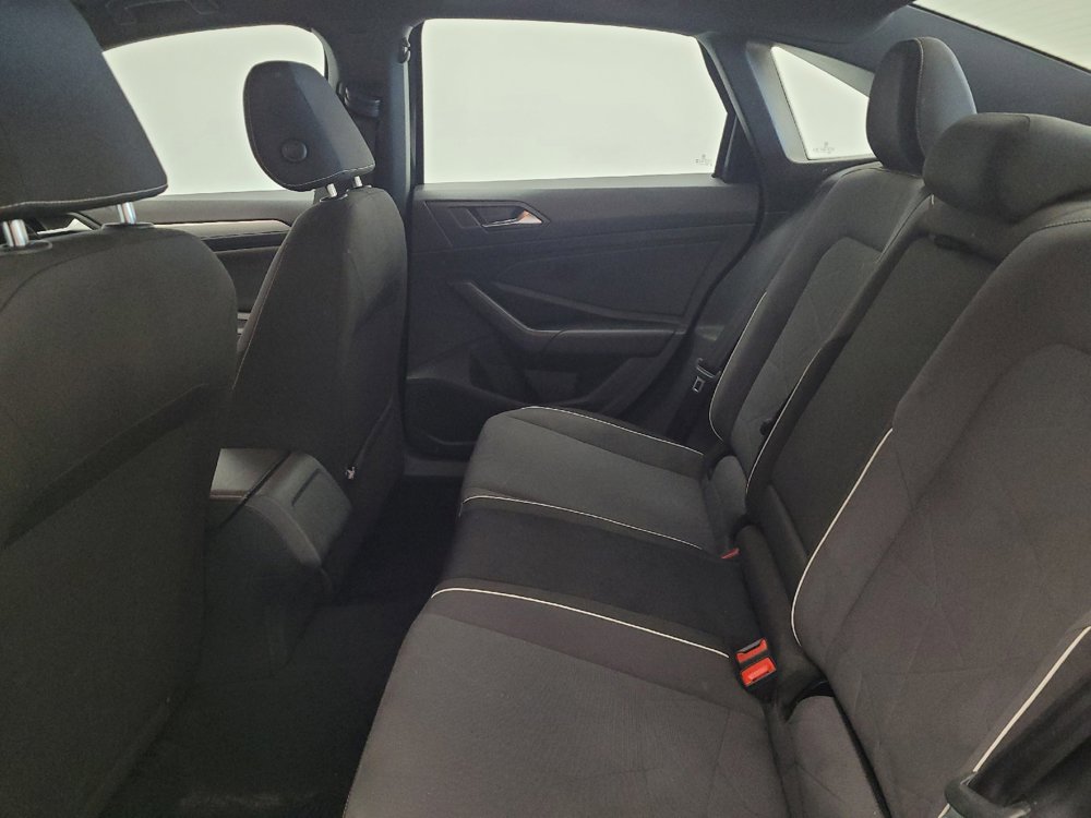 Used 2025 Volkswagen Jetta Sport FWD image 18