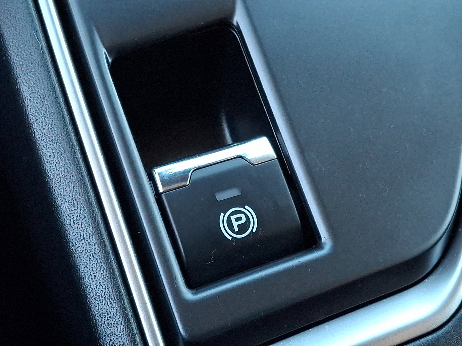 Certified 2025 Subaru Impreza 2.0i Sport AWD/4WD image 25