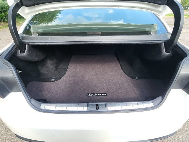 Used 2020 Lexus LS 500 w/ Interior Upgrade Package RWD image 37
