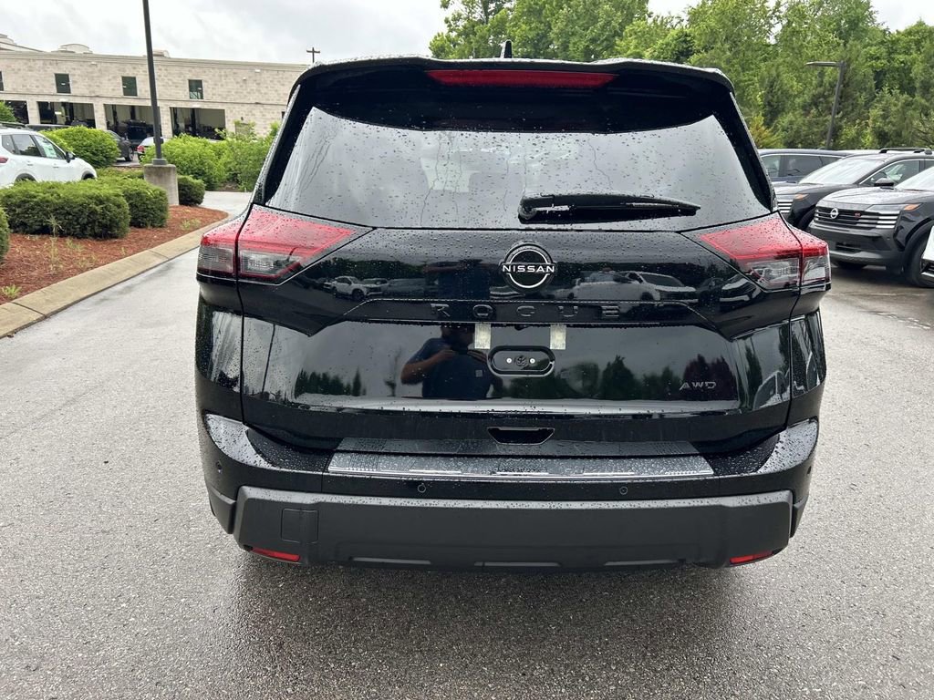 New 2026 Nissan Rogue Dark Armor AWD/4WD image 6