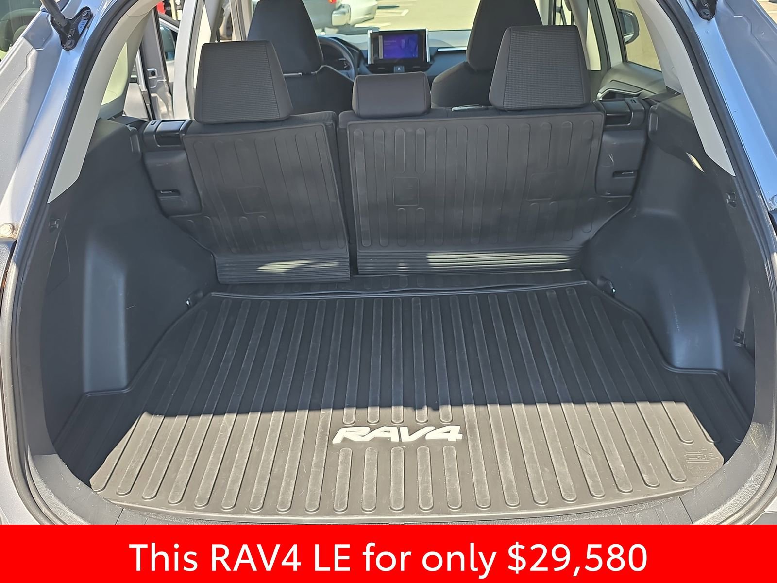 Used 2024 Toyota RAV4 LE FWD image 18