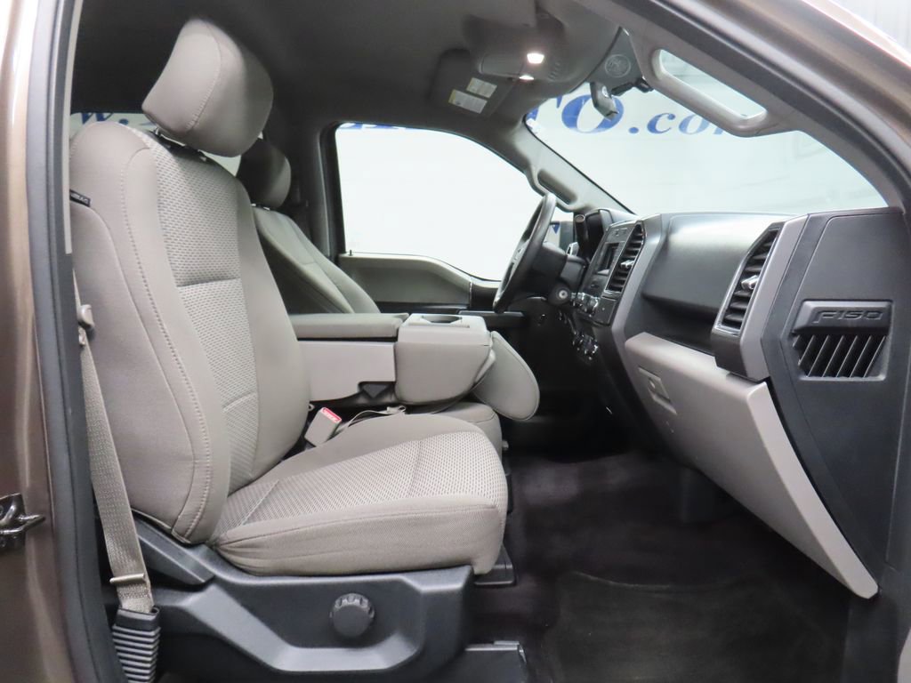 Used 2017 Ford F150 XLT AWD/4WD image 24